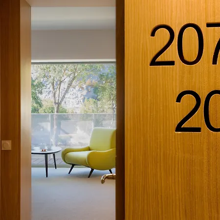 Western Divona Hotel