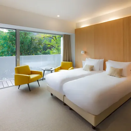 Western Divona Hotel 4*