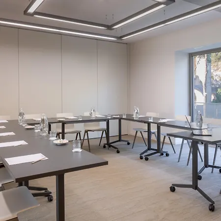 Western Divona Hotel