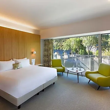 Western Divona Hotel