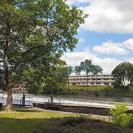 Western Divona Hotel