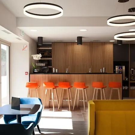 Western Divona 호텔