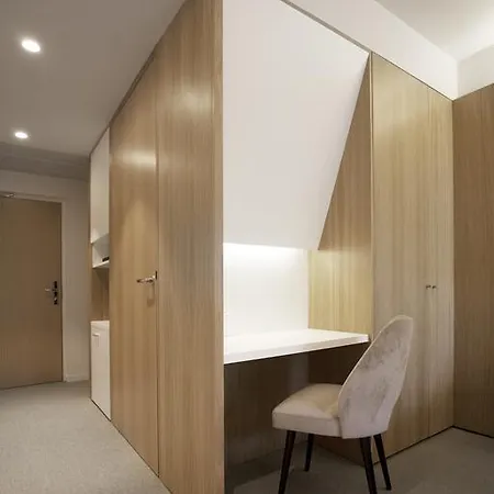 Western Divona 호텔