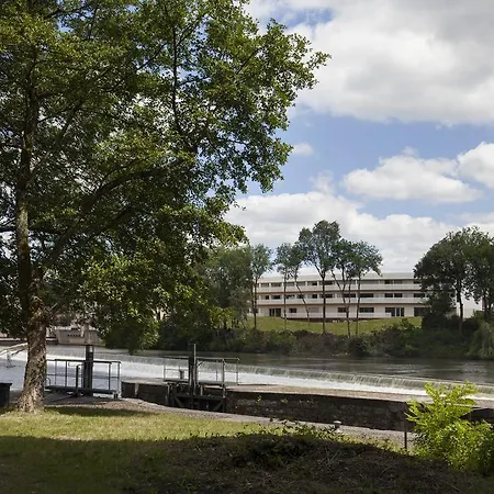 Western Divona מלון