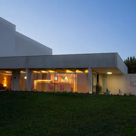 Western Divona 4*
