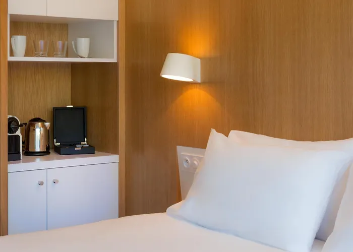 Western Divona Hotel 4*