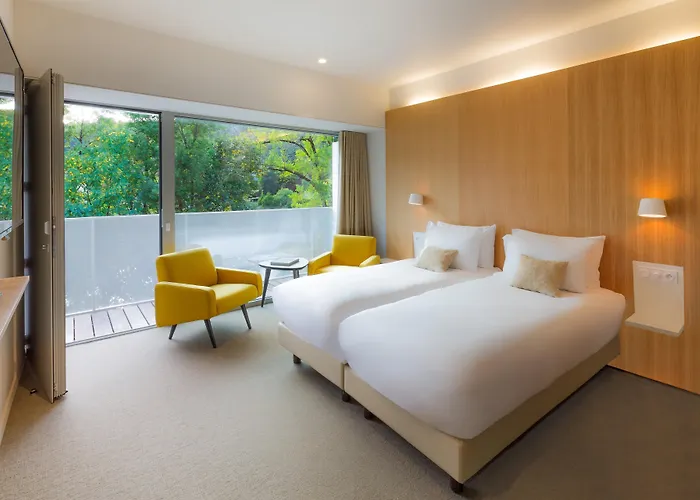 Western Divona Hotel 4*