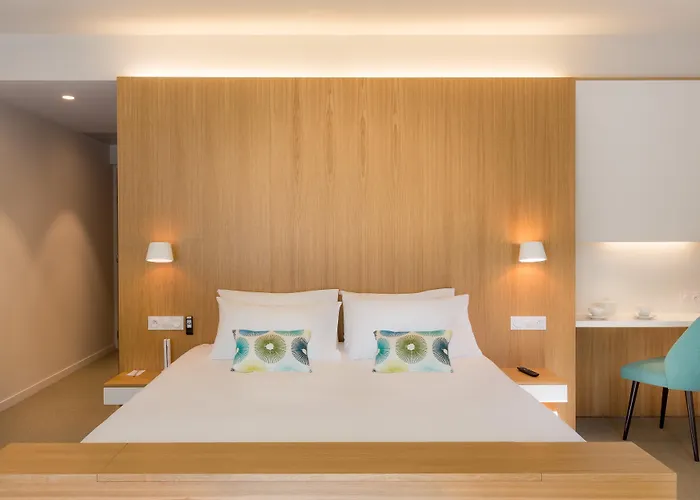 Western Divona Hotel