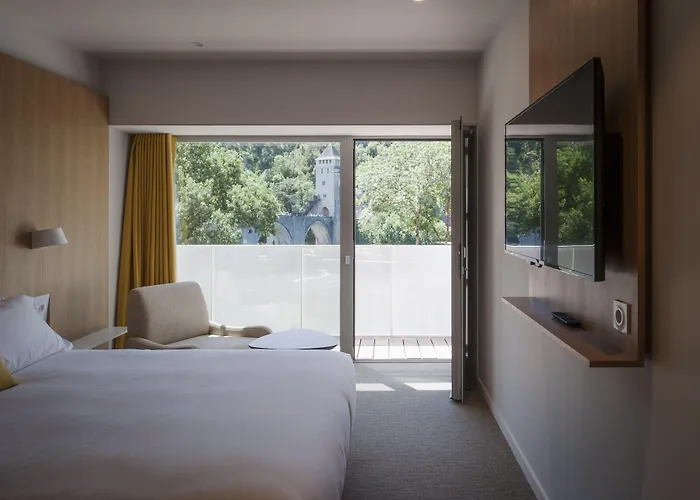 Western Divona Hotel 4*