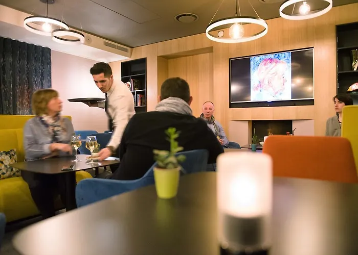 Western Divona Hotel